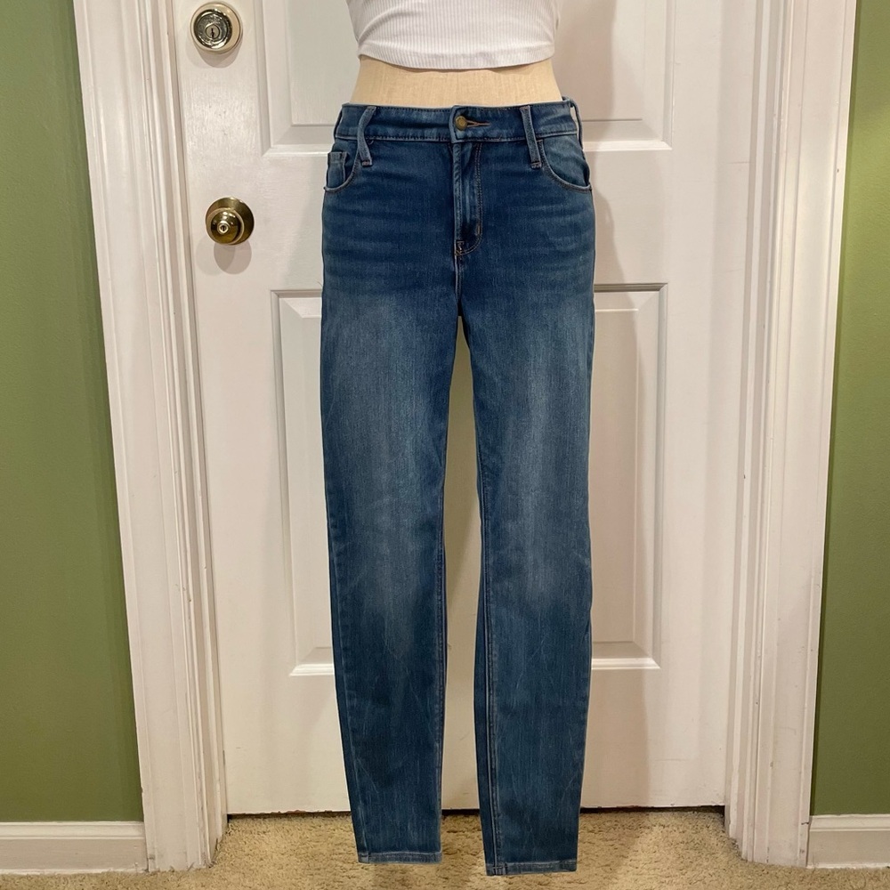 Old Navy Never Worn Rockstar Skinny Blue Jeans